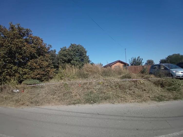 Spațiu comercial, în Orăști