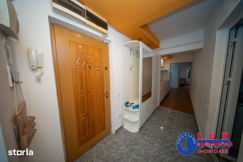 Apartament cu 3 camere decomandat în Babadag