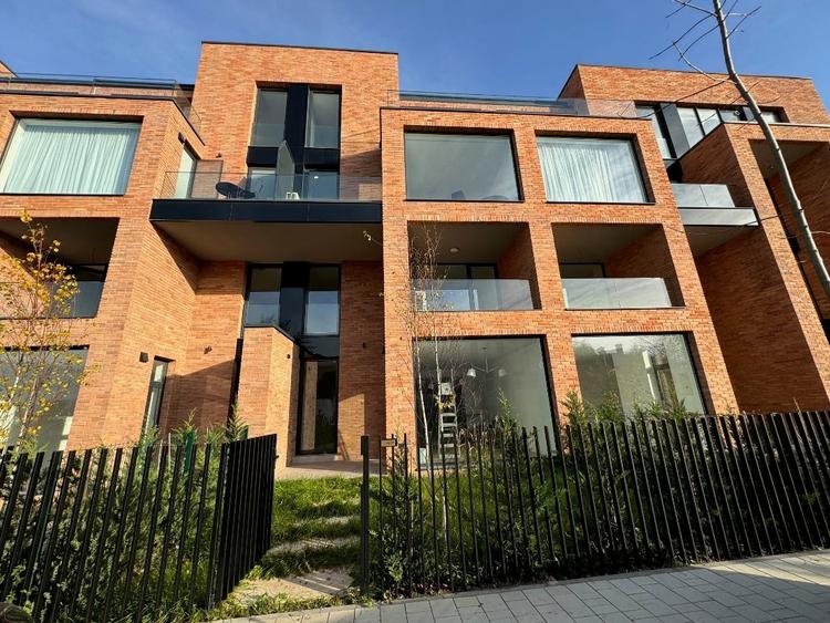 Duplex cu 4 camere cu Teren 40 Mp în Tunari