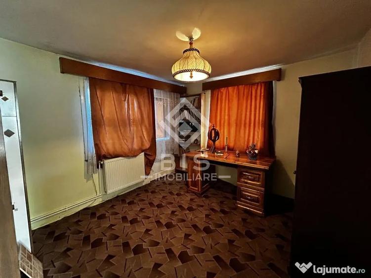 Casă cu 4 camere cu Teren 2600 Mp în Sărata
