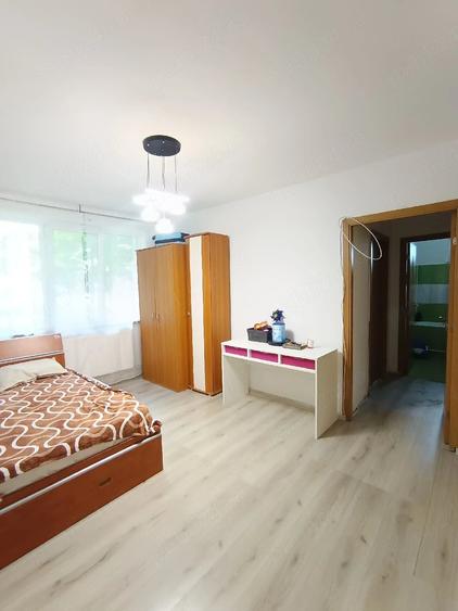 Apartament cu 2 camere semidecomandat în Trivale