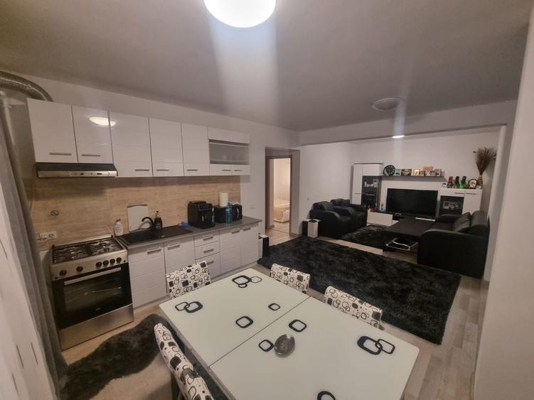 Apartament cu 3 camere în Popoveni