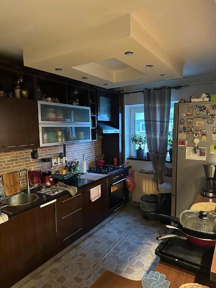 Apartament cu 4 camere decomandat în Exterior Vest