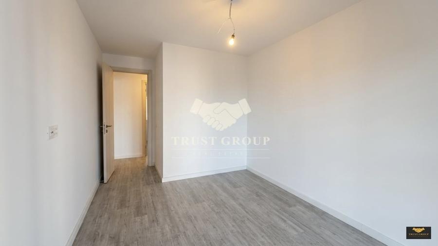 Apartament cu 3 camere semidecomandat în Domenii