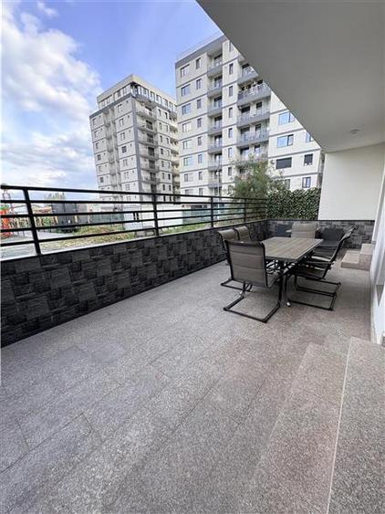 Apartament cu 2 camere decomandat, mobilat în Exterior Est