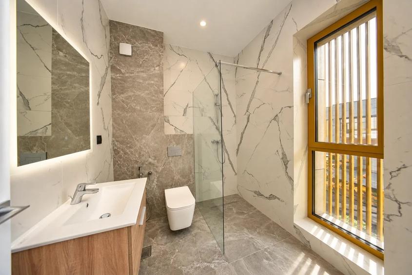 Casă individuală cu 4 camere decomandat cu Canalizare în Pipera