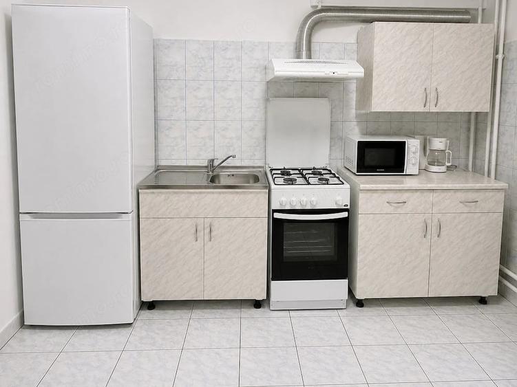 Apartament cu 3 camere decomandat în Telegrafului