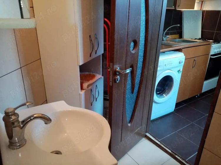 Apartament cu 2 camere semidecomandat în Capitale