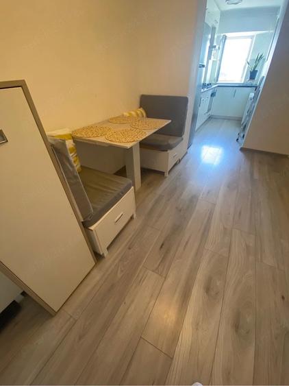 Garsonieră decomandată în Vitan