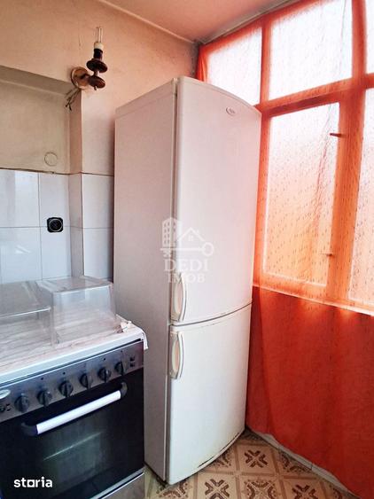 Apartament cu 3 camere decomandat în Orașul Nou