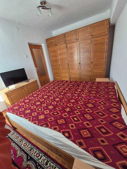 Apartament cu 2 camere semidecomandat în Centrul Civic