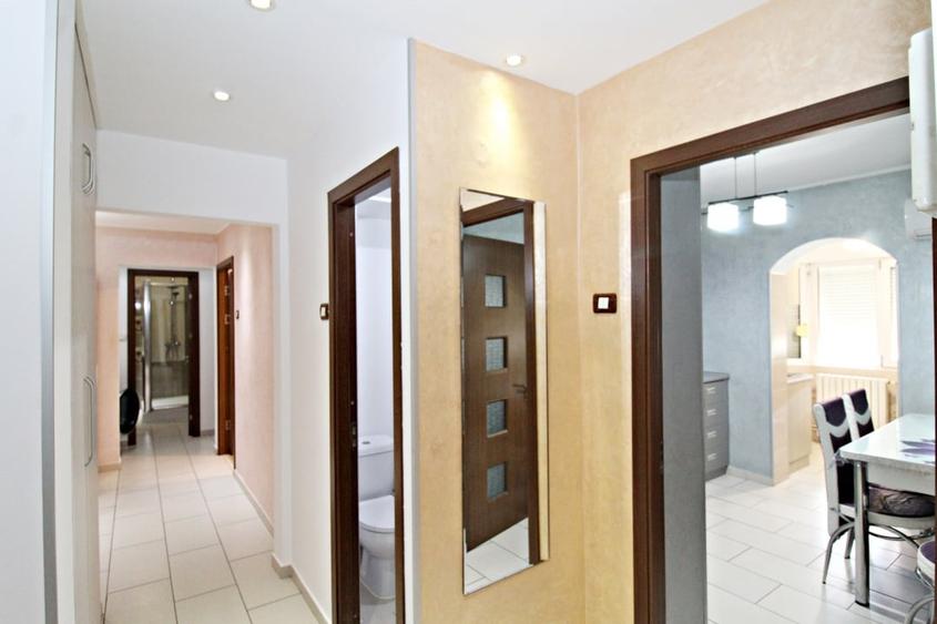 Apartament cu 3 camere decomandat în Inel II