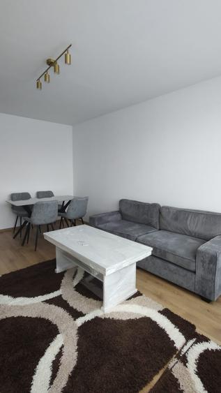 Apartament cu 3 camere decomandat, mobilat în Drumul Taberei