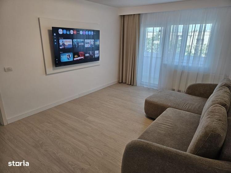 Apartament cu 4 camere decomandat, mobilat în Central