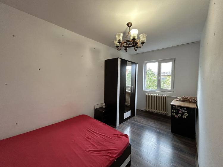 Apartament cu 2 camere nedecomandat, mobilat în P-ța Doina