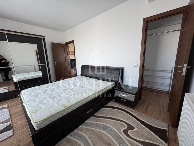 Apartament cu 3 camere semidecomandat, mobilat în Gheorgheni