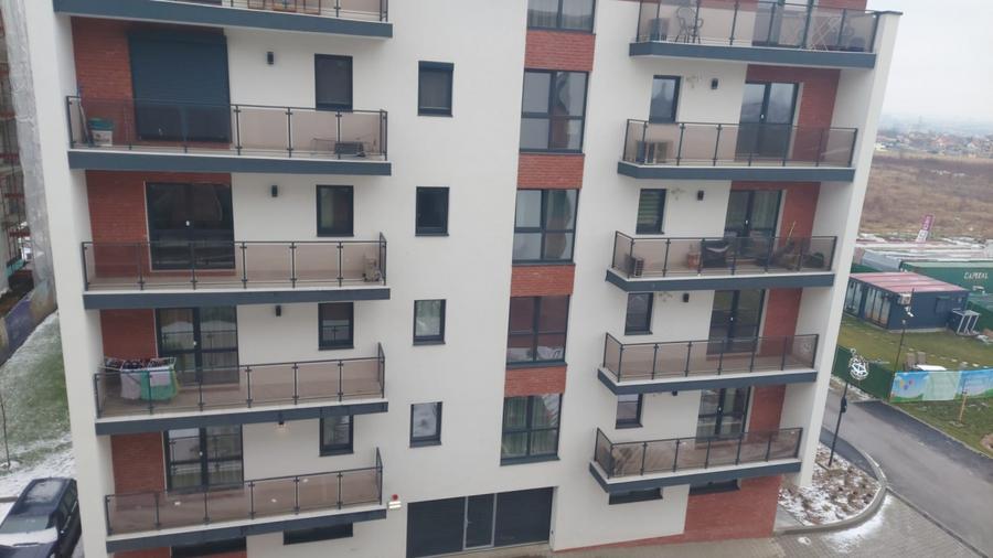 Apartament cu 3 camere decomandat în Galata