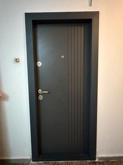 Garsonieră semidecomandată în Titan