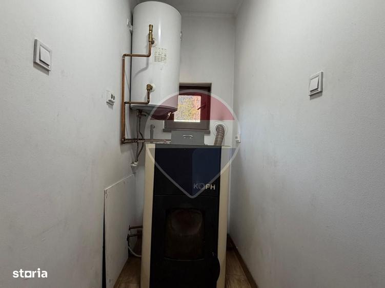 Casă cu 4 camere în Tătărăști