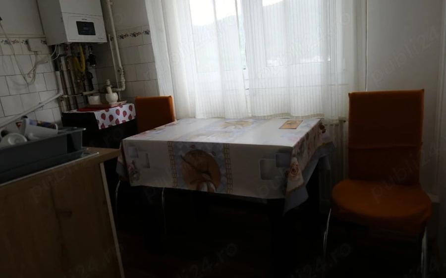 Garsonieră decomandată în Central