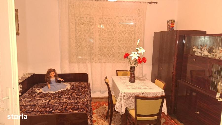 Casă cu 4 camere în Horia