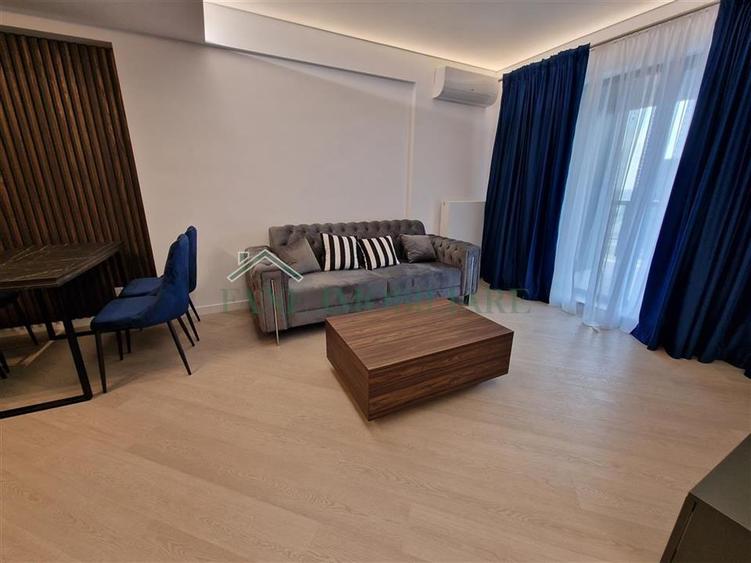 Apartament cu 3 camere decomandat, mobilat în Ultracentral