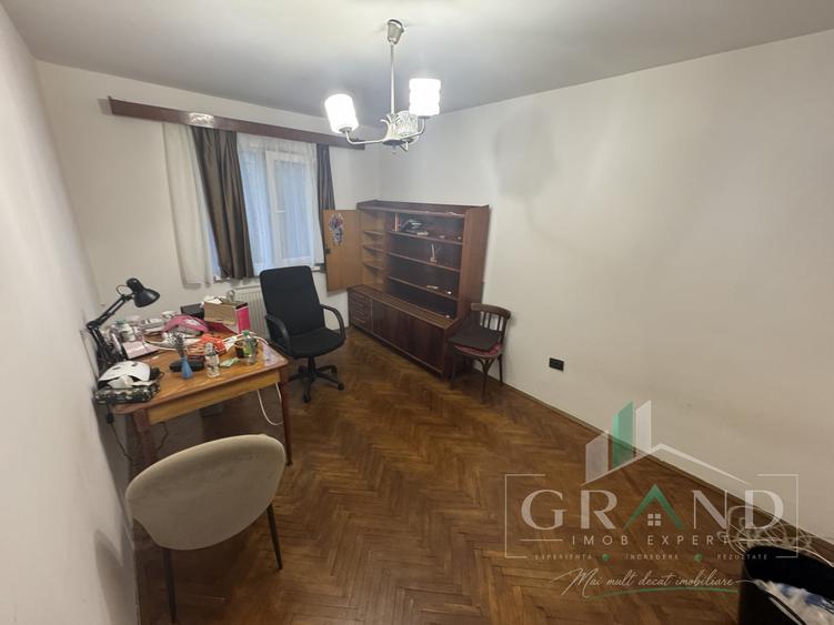 Apartament cu 3 camere semidecomandat, mobilat în Mănăștur