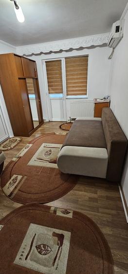 Apartament cu 2 camere semidecomandat în Km 4