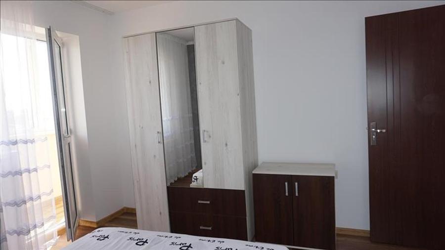 Apartament cu 3 camere decomandat în 1 Mai