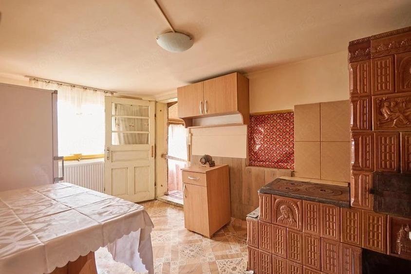 Casă cu 2 camere cu Teren 831 Mp în Central