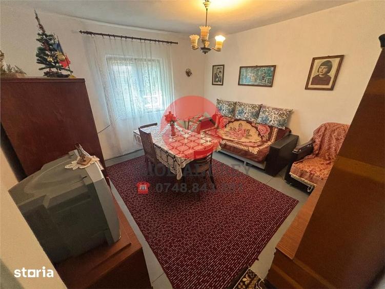 Casă cu 3 camere decomandat cu Teren 355 Mp în Central