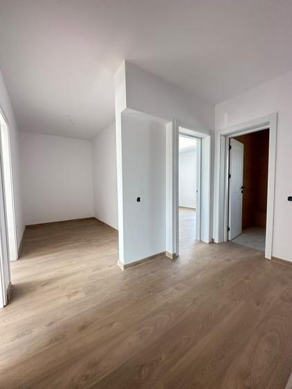 Duplex cu 4 camere cu Canalizare în Vârteju