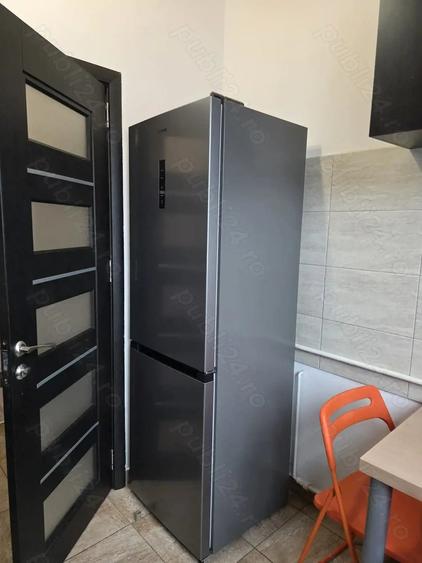 Apartament cu 2 camere semidecomandat, mobilat în Regie
