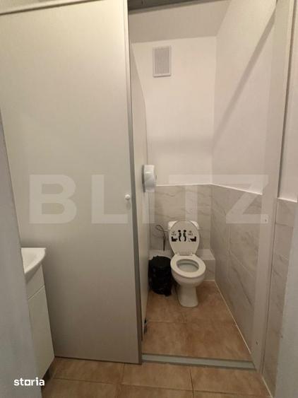 Spațiu comercial, de 90 mp, în Micro 12