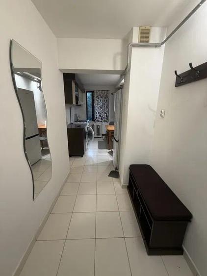 Apartament cu 2 camere decomandat, mobilat în Podu Roș