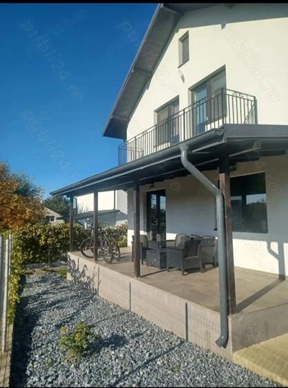 Casă cu 4 camere cu Teren 360 Mp în Balciu