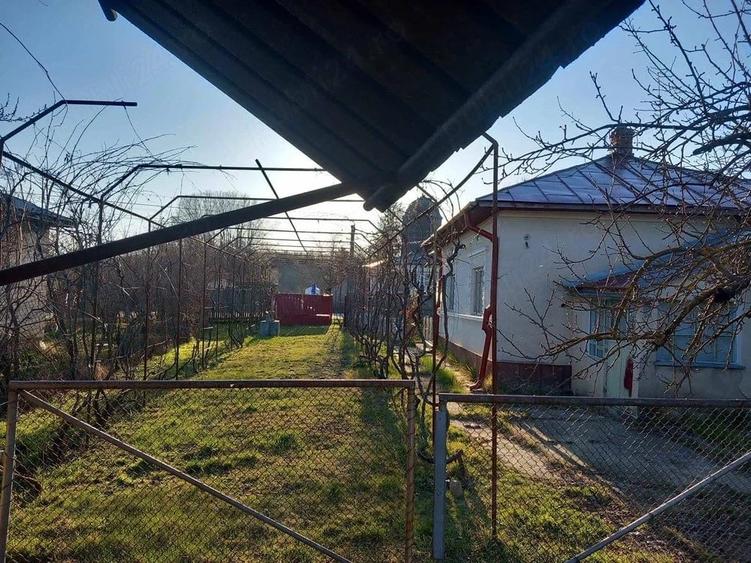 Casă cu Teren 1600 Mp în Colonești
