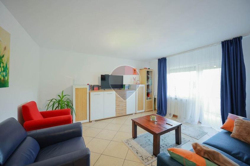 Apartament cu 4 camere decomandat în Rogerius