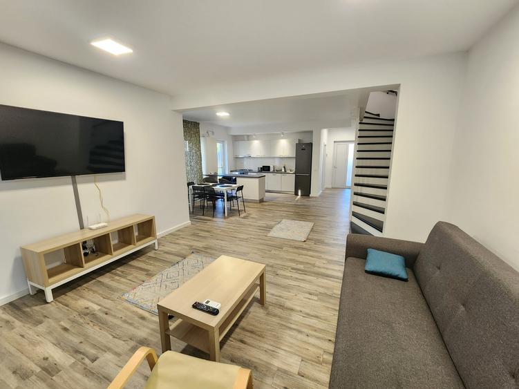 Duplex cu 4 camere cu Canalizare în Moșnița Veche