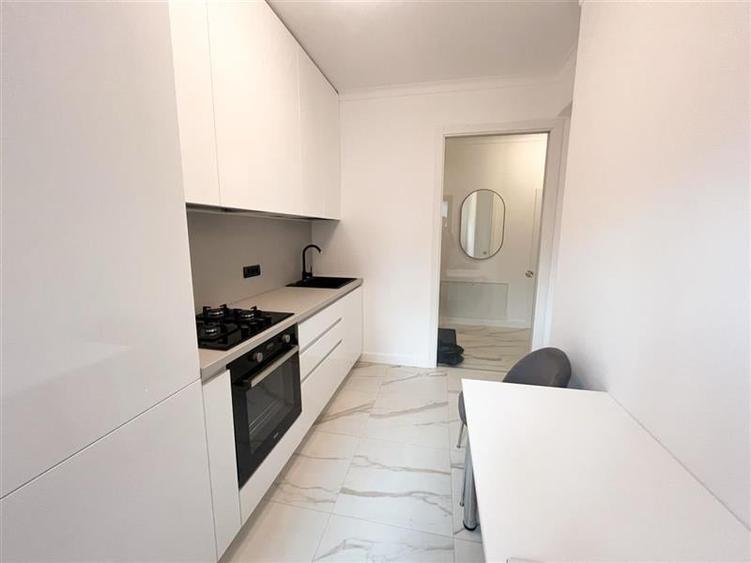 Apartament cu 3 camere decomandat în Beller