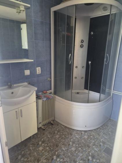 Casă cu 4 camere în Sălcioara