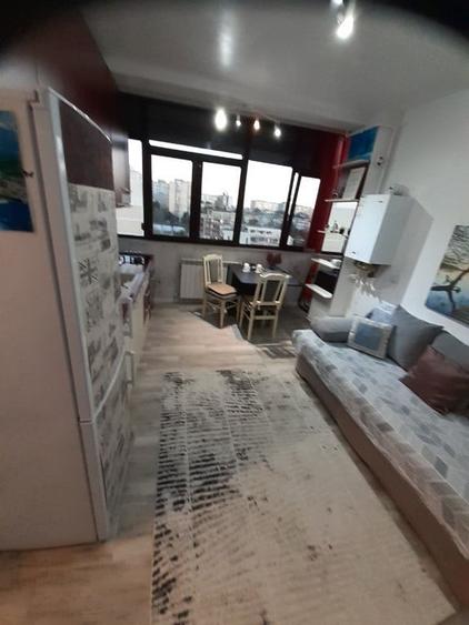 Apartament cu 2 camere semidecomandat în Universitate