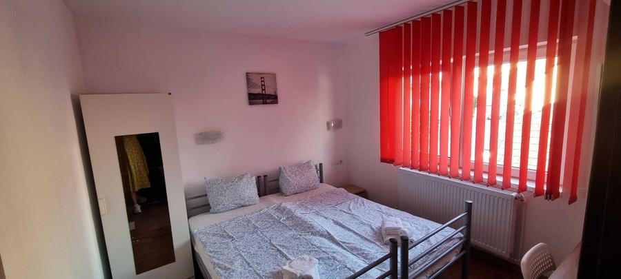 Apartament cu 4 camere decomandat în Aurel Vlaicu