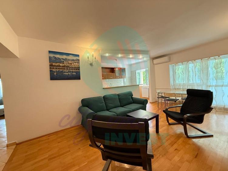 Apartament cu 3 camere decomandat, mobilat în Calea Călărașilor