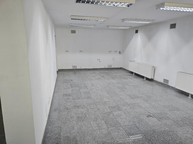 Spațiu comercial, de 150 mp, în Cuțitul de Argint