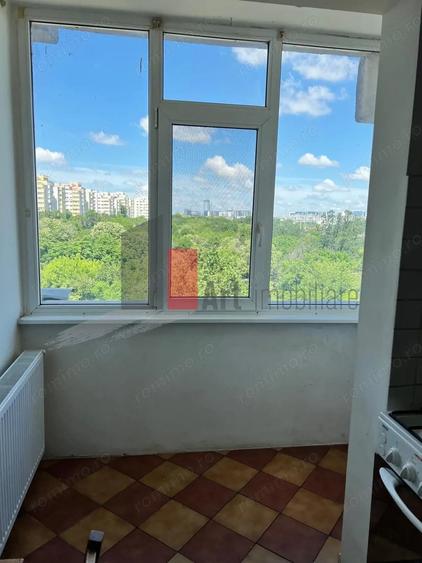 Apartament cu 3 camere decomandat în Colentina