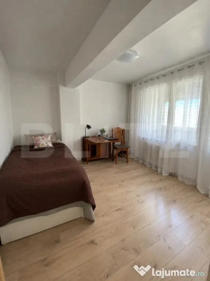 Apartament cu 4 camere decomandat în George Enescu