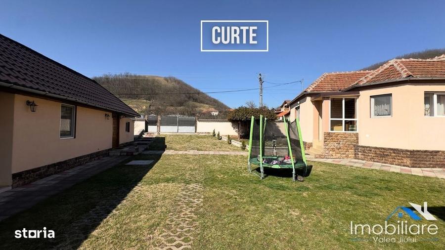 Casă cu 4 camere cu Teren 2700 Mp în Central