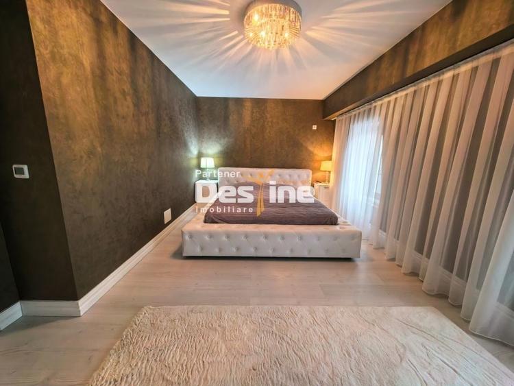 Duplex cu 7 camere cu Canalizare în Copou