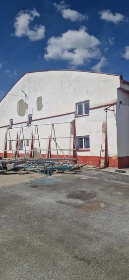 Spațiu comercial, de 2,365 mp, în Central